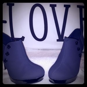 Unlisted Kenneth Cole